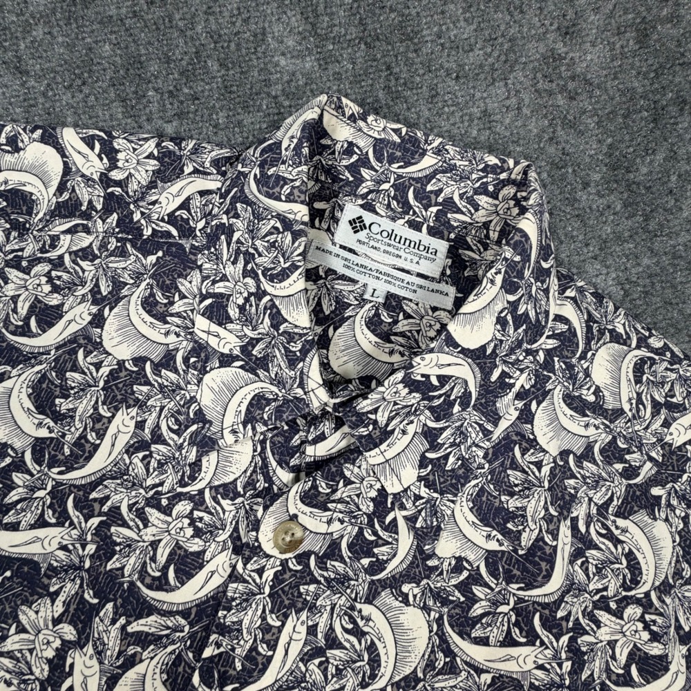 Columbia Vintage Mens Large Blue White Fish AOP Cotton S/S Button Shirt 0578